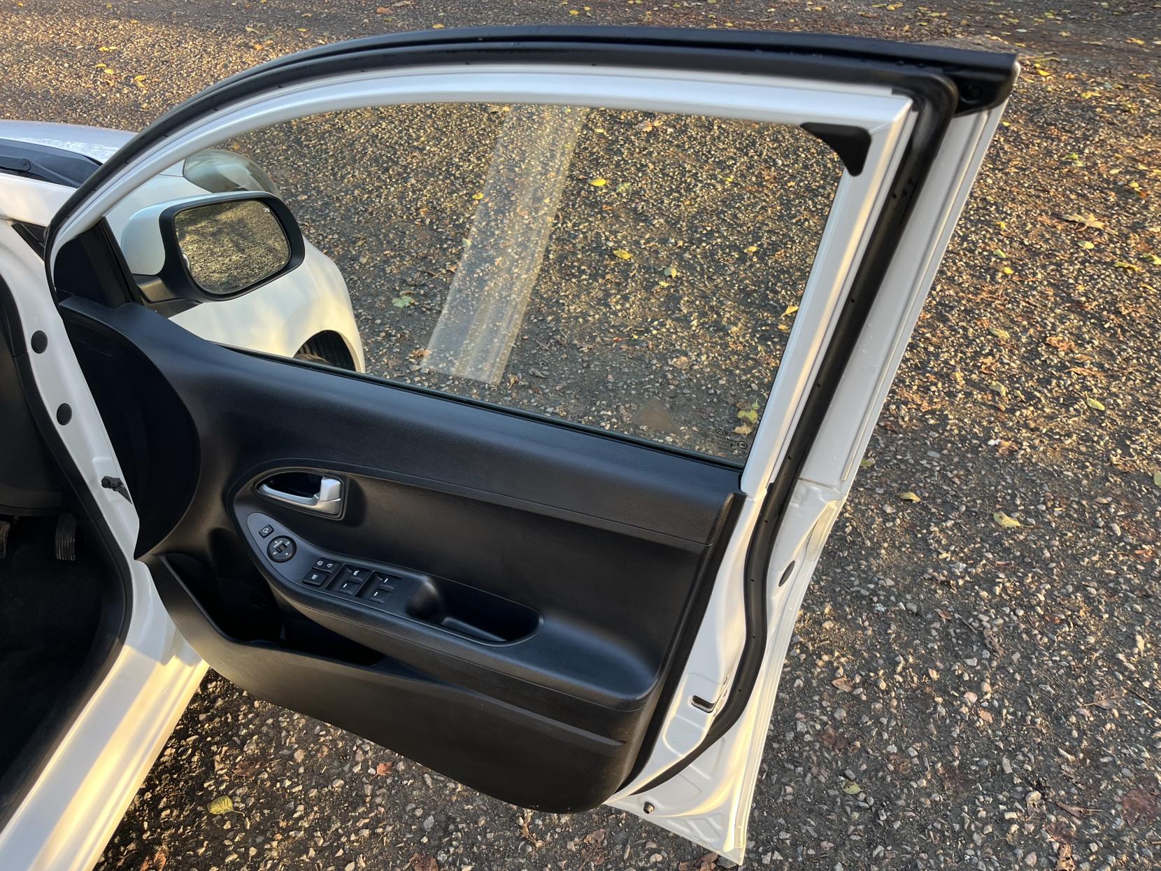 Kia Picanto 1.25 EcoDynamics 2 Hatchback 5dr Petrol Manual Euro 5 (s/s) (84 bhp)