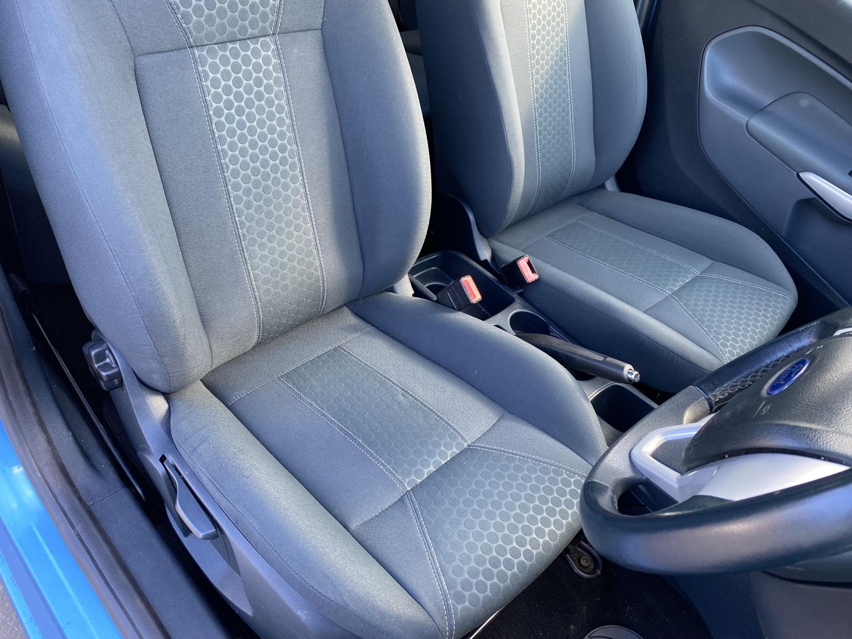 Ford Fiesta 1.25 Zetec Hatchback 3dr Petrol Manual (133 g/km, 81 bhp)