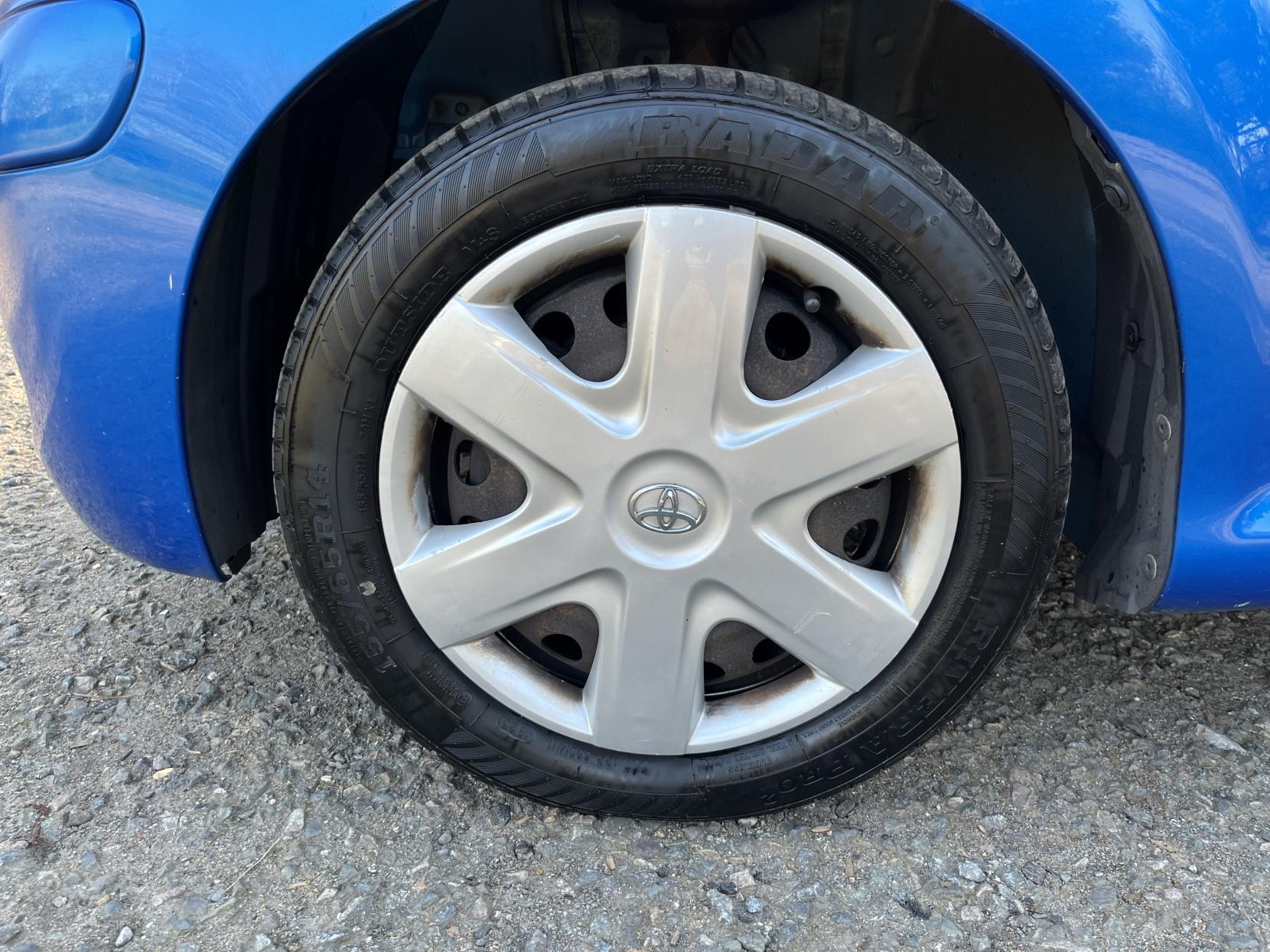 Toyota AYGO 1.0 VVT-i Blue Hatchback 3dr Petrol Manual Euro 4 (67 bhp)