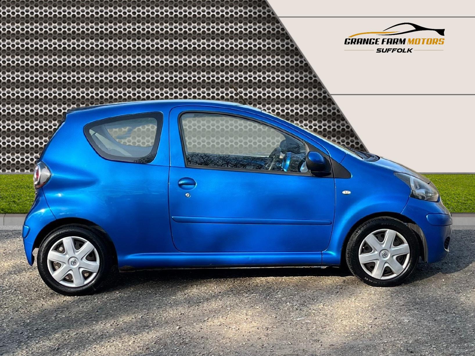 Toyota AYGO 1.0 VVT-i Blue Hatchback 3dr Petrol Manual Euro 4 (67 bhp)