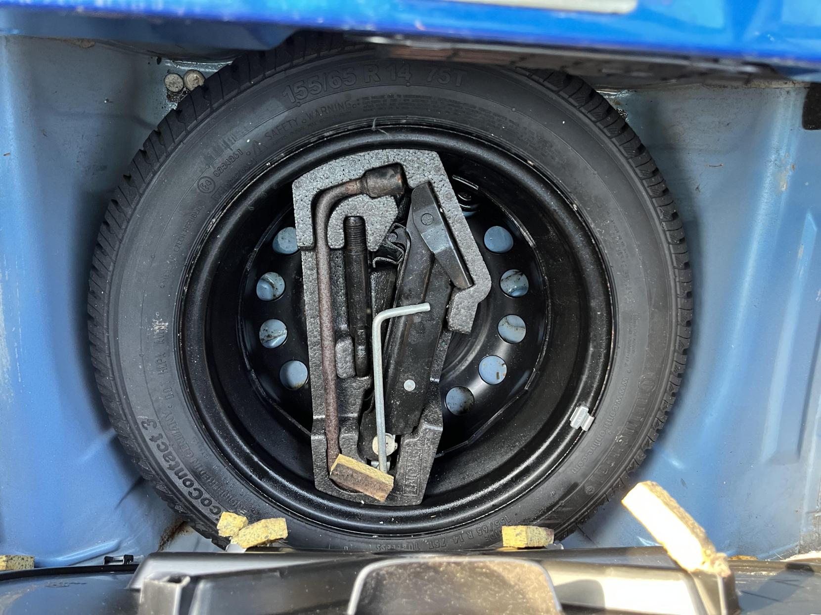 Toyota AYGO 1.0 VVT-i Blue Hatchback 3dr Petrol Manual Euro 4 (67 bhp)