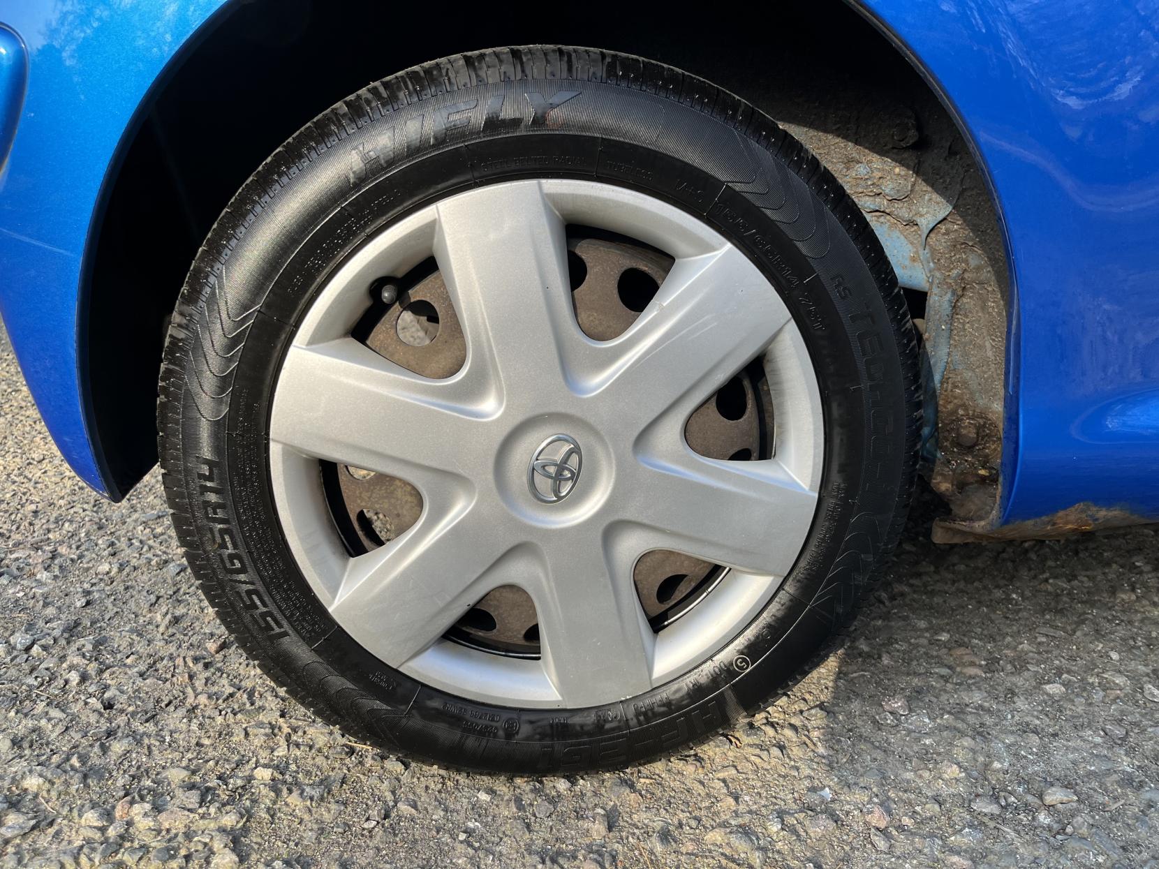 Toyota AYGO 1.0 VVT-i Blue Hatchback 3dr Petrol Manual Euro 4 (67 bhp)