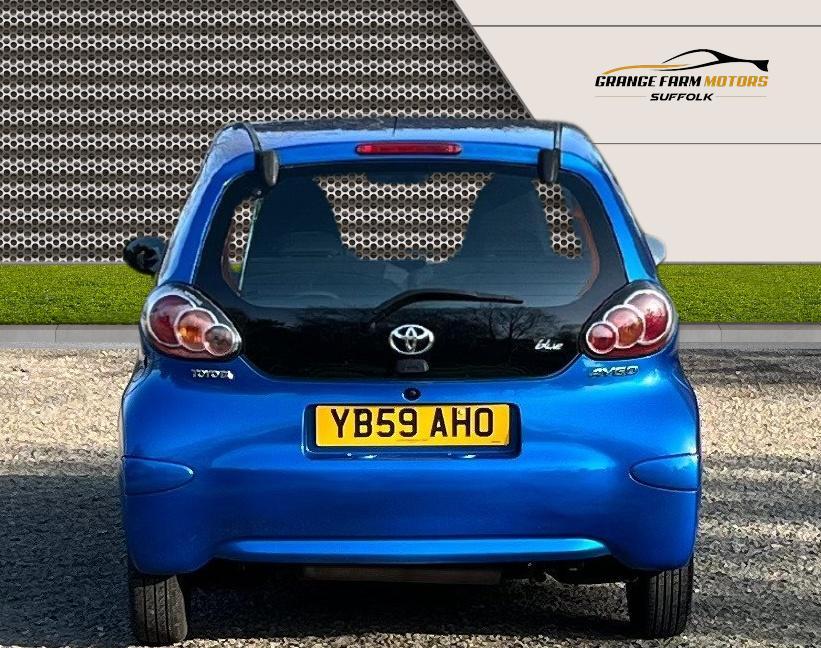 Toyota AYGO 1.0 VVT-i Blue Hatchback 3dr Petrol Manual Euro 4 (67 bhp)