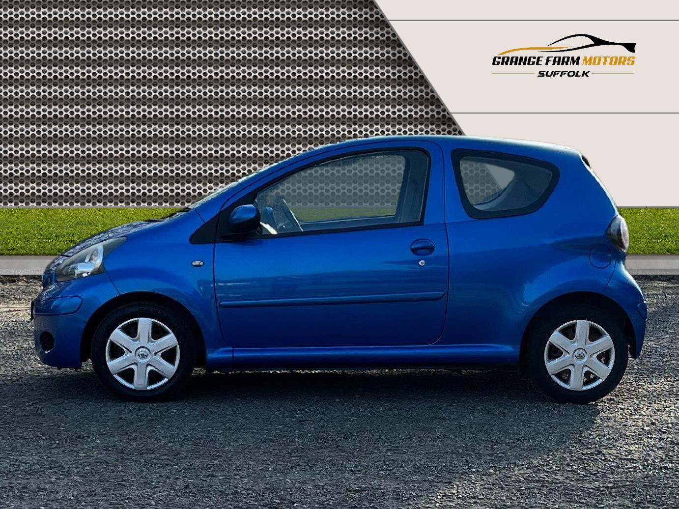 Toyota AYGO 1.0 VVT-i Blue Hatchback 3dr Petrol Manual Euro 4 (67 bhp)