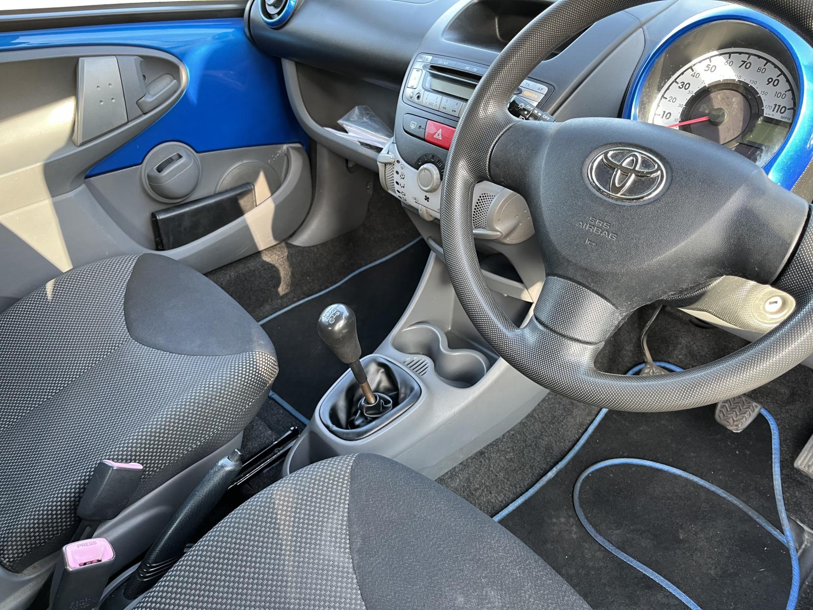 Toyota AYGO 1.0 VVT-i Blue Hatchback 3dr Petrol Manual Euro 4 (67 bhp)