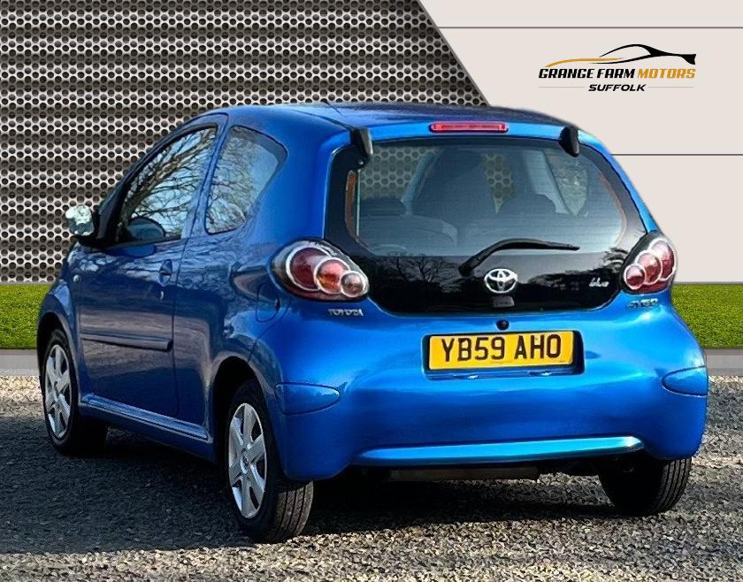 Toyota AYGO 1.0 VVT-i Blue Hatchback 3dr Petrol Manual Euro 4 (67 bhp)