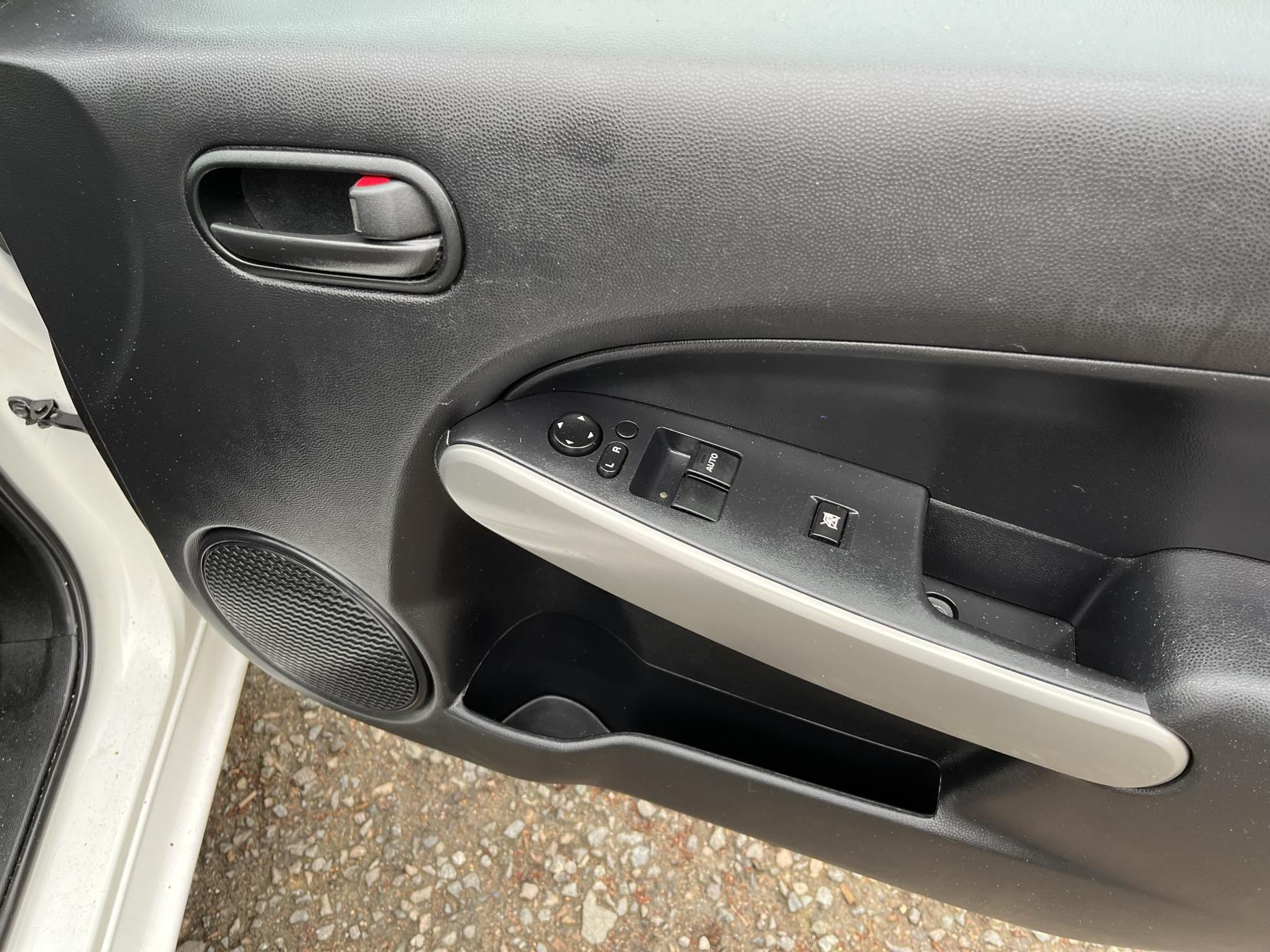 Mazda Mazda2 1.3 TS Hatchback 5dr Petrol Manual Euro 5 (a/c) (75 ps)