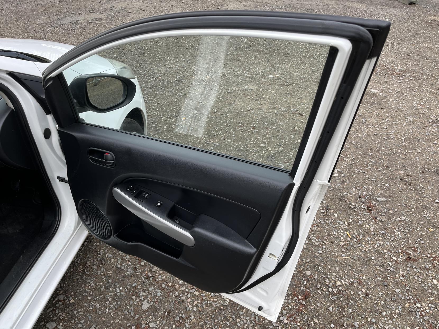 Mazda Mazda2 1.3 TS Hatchback 5dr Petrol Manual Euro 5 (a/c) (75 ps)