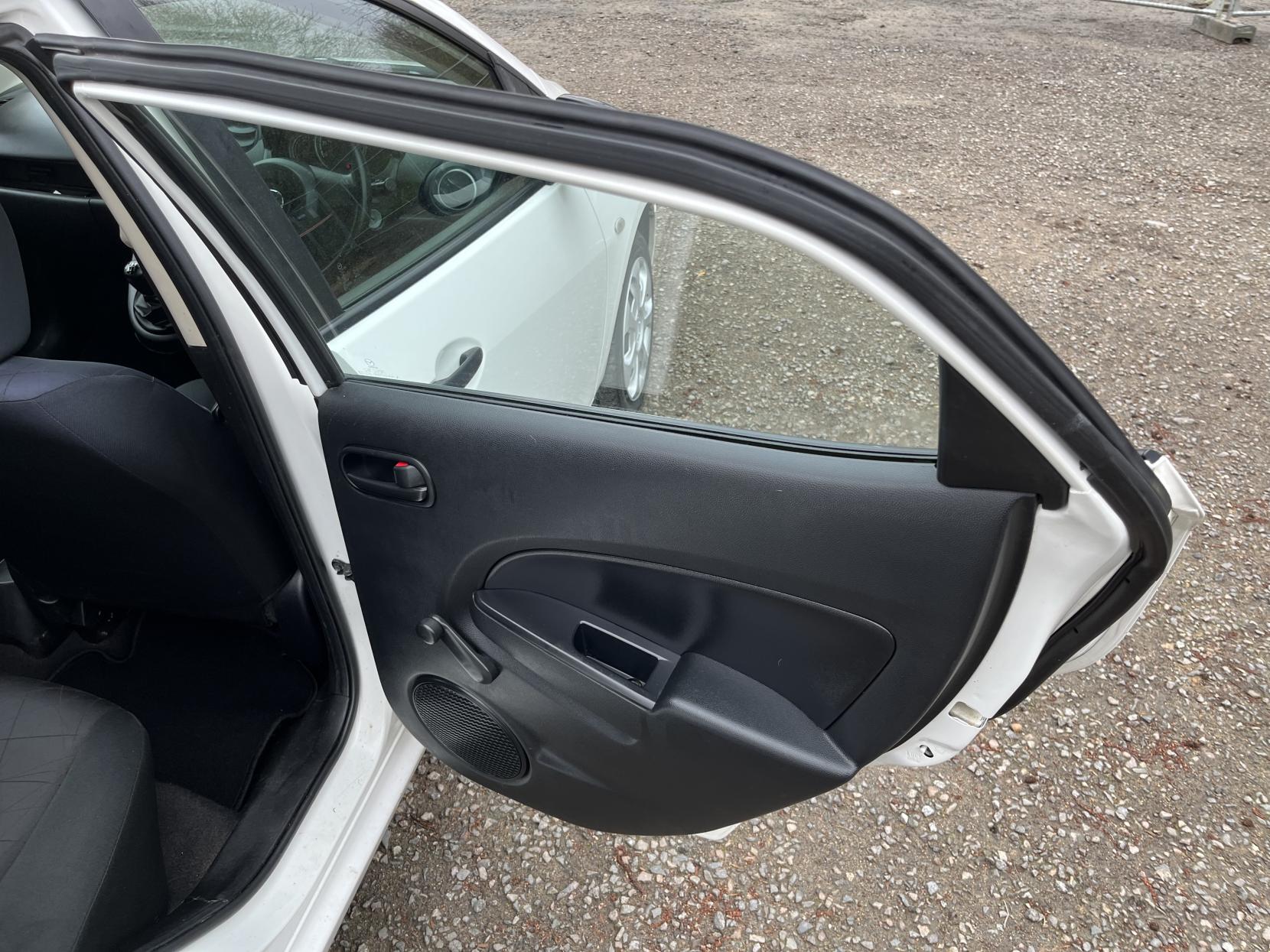 Mazda Mazda2 1.3 TS Hatchback 5dr Petrol Manual Euro 5 (a/c) (75 ps)