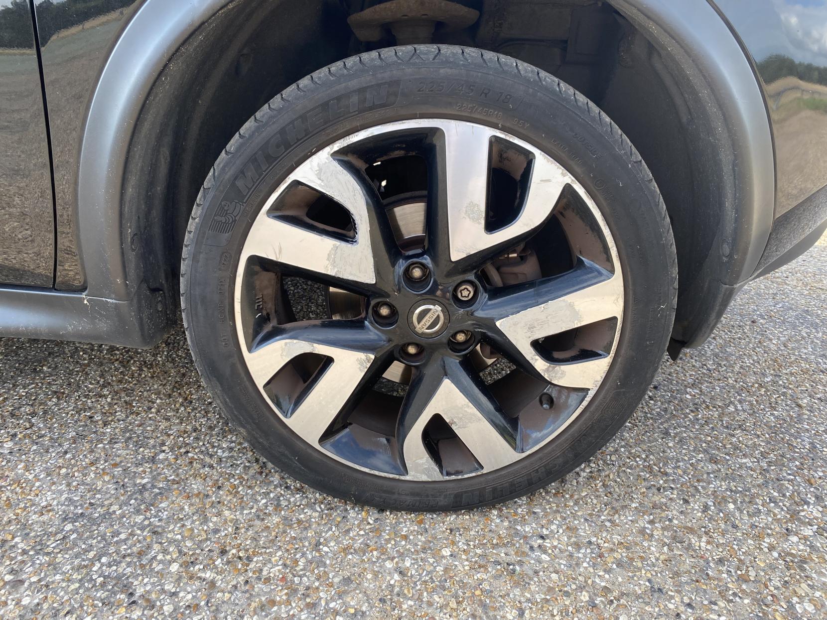 Nissan Juke 1.6 n-tec SUV 5dr Petrol Manual Euro 5 (17in Alloy) (117 ps)