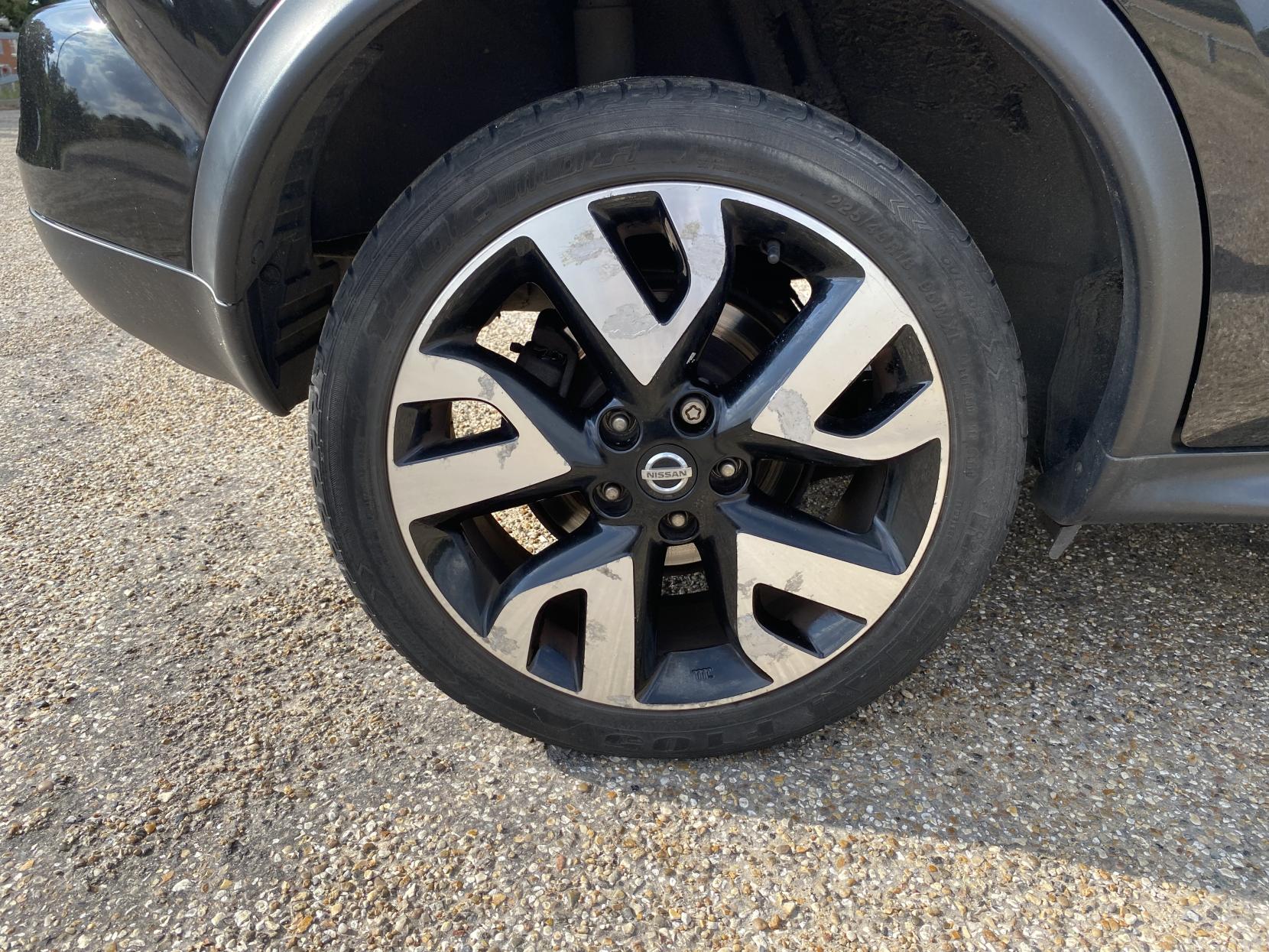 Nissan Juke 1.6 n-tec SUV 5dr Petrol Manual Euro 5 (17in Alloy) (117 ps)
