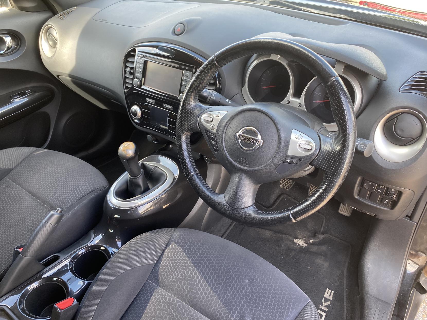 Nissan Juke 1.6 n-tec SUV 5dr Petrol Manual Euro 5 (17in Alloy) (117 ps)