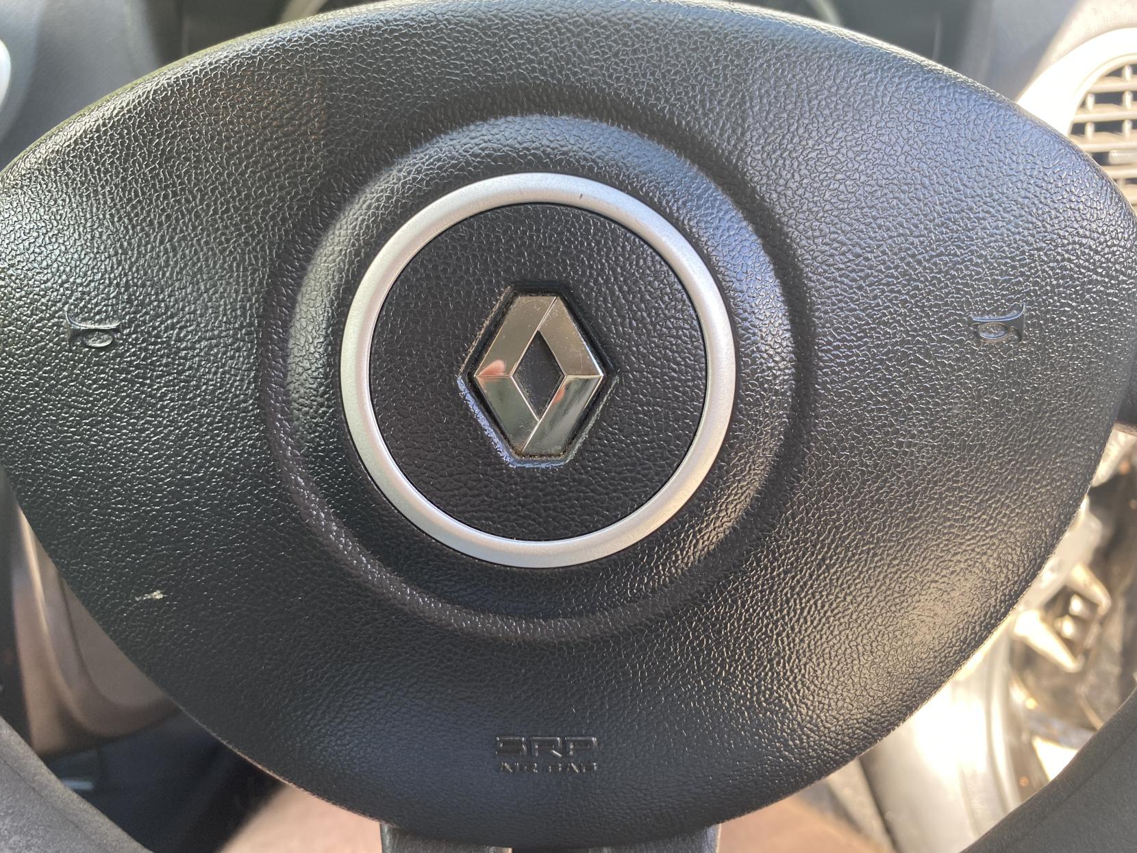 Renault Clio 1.2 I-Music Hatchback 5dr Petrol Manual Euro 5 (75 ps)