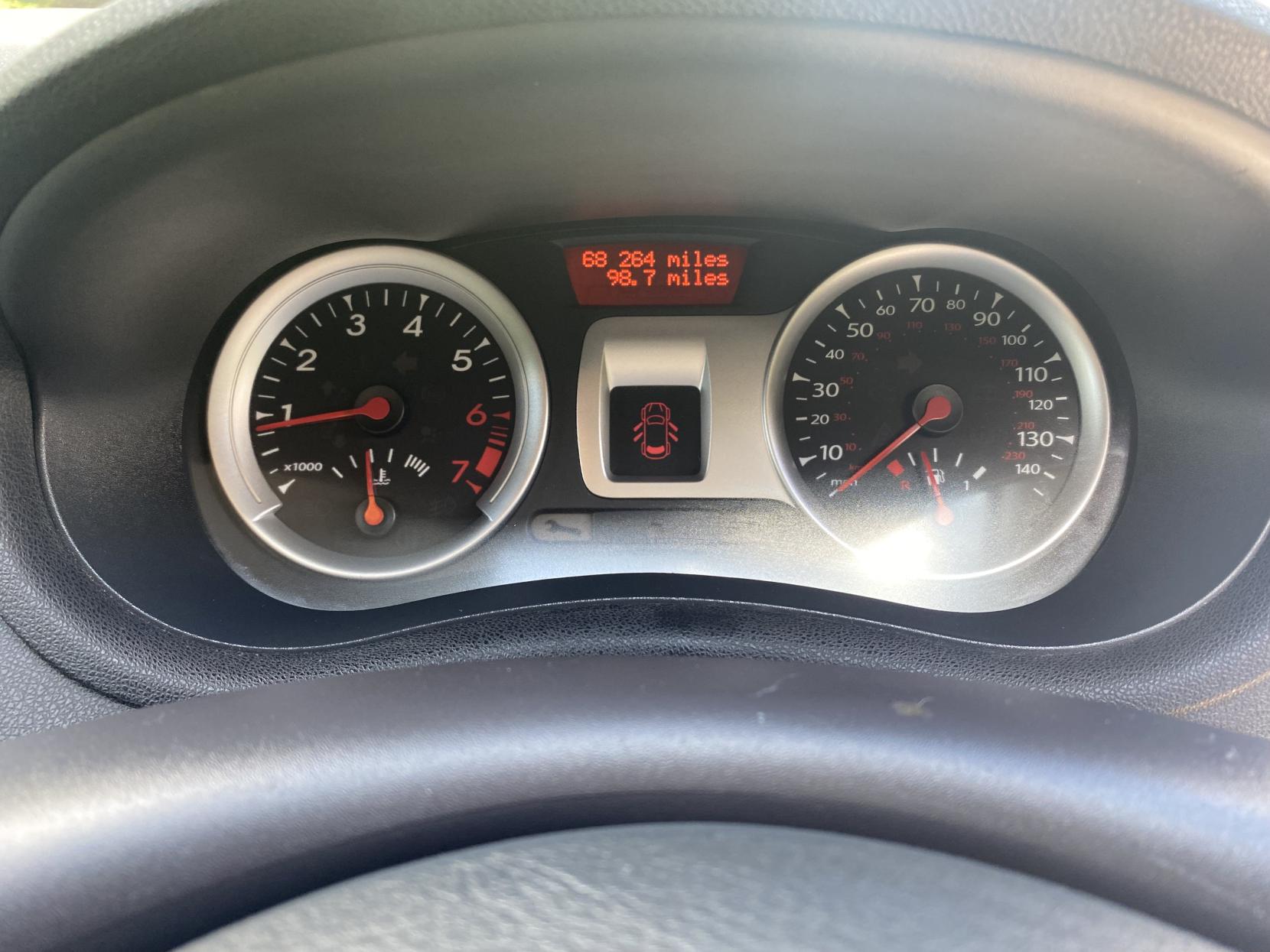 Renault Clio 1.2 I-Music Hatchback 5dr Petrol Manual Euro 5 (75 ps)